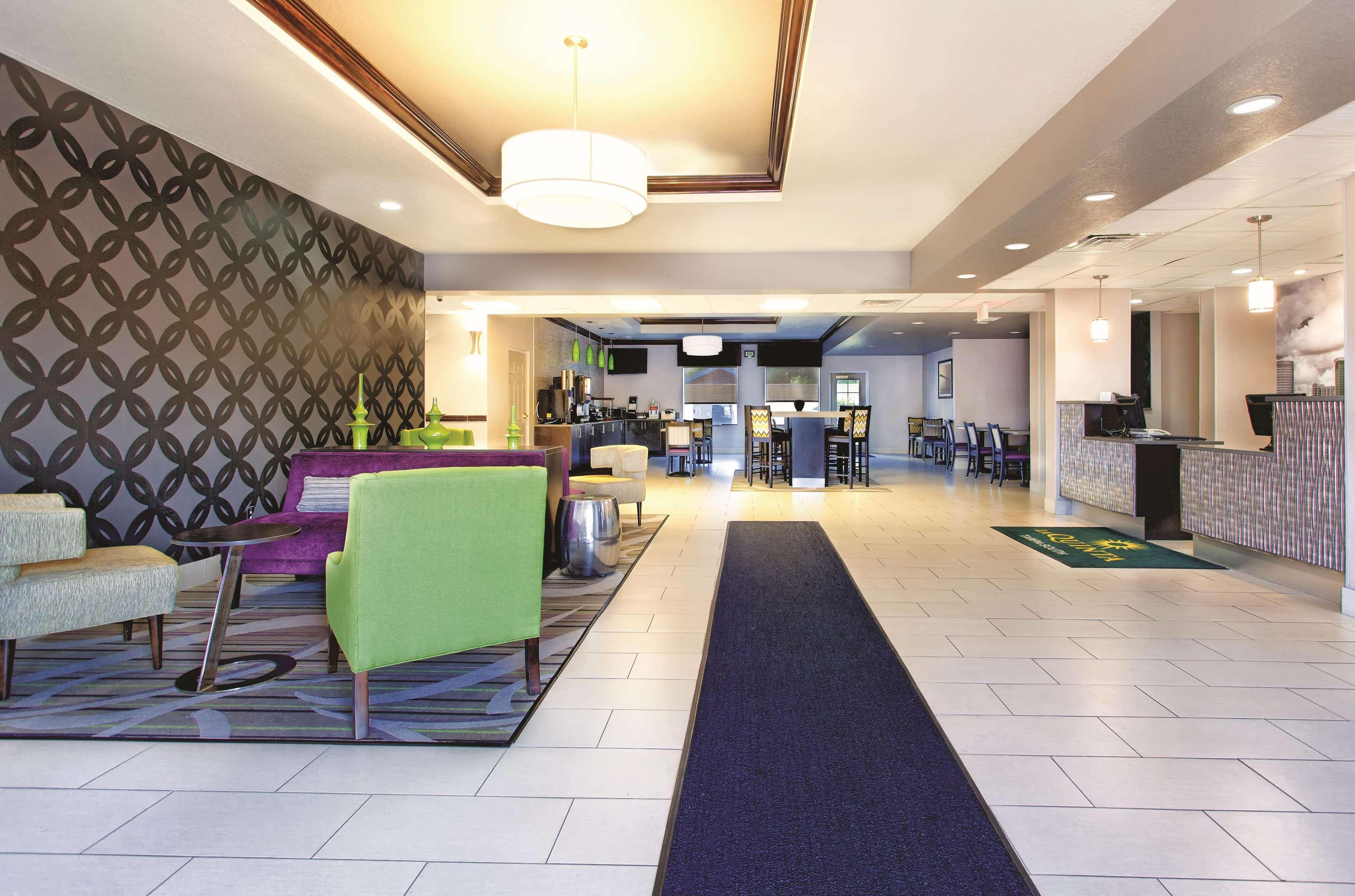 La Quinta By Wyndham Bay Area-tampa South