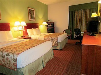 Hotel La Quinta By Wyndham Bay Area-tampa South 3*